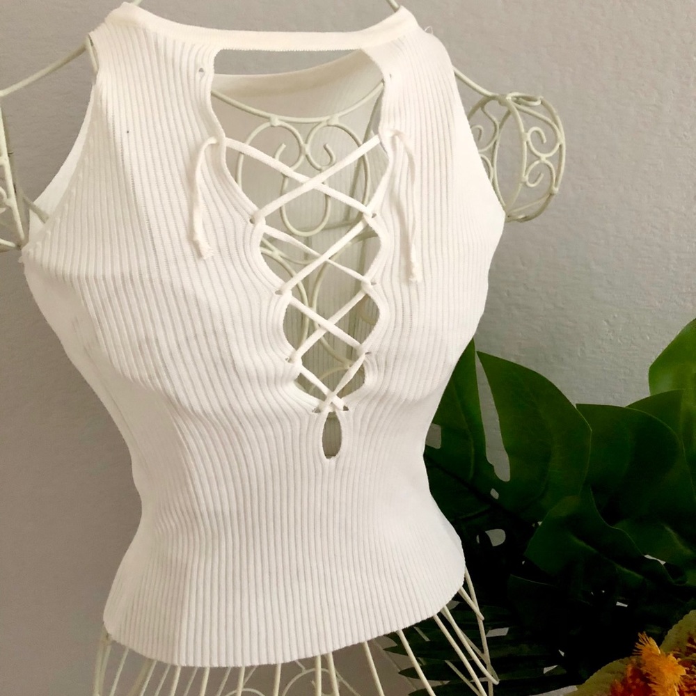 •🍍• White Crop Top